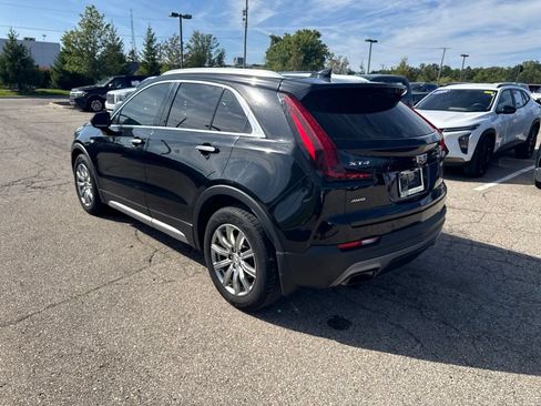 Used 2019 Cadillac XT4 Premium Luxury w/ Cold Weather Package AWD/4WD image 7