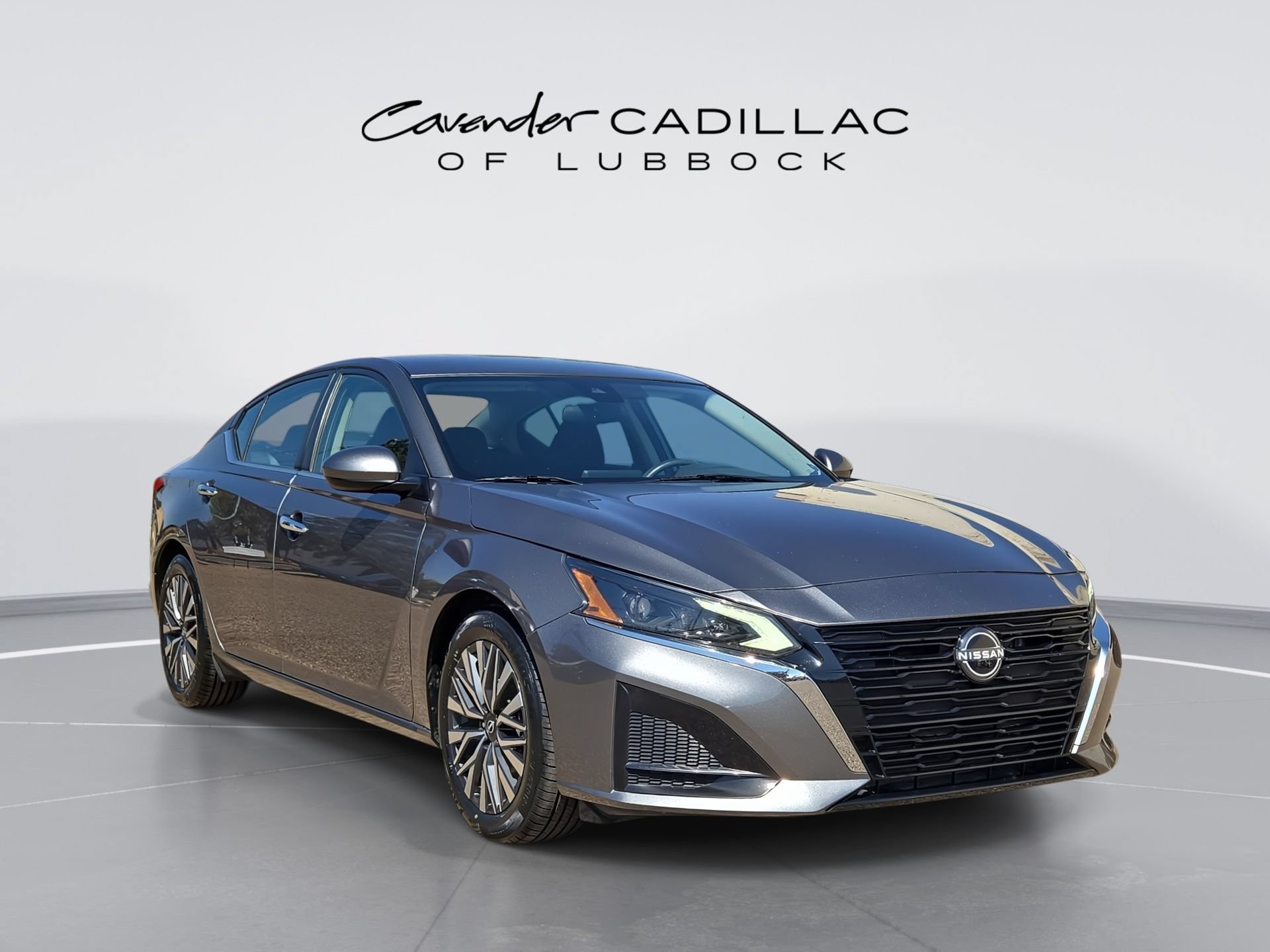 Used 2023 Nissan Altima 2.5 SV FWD image 1