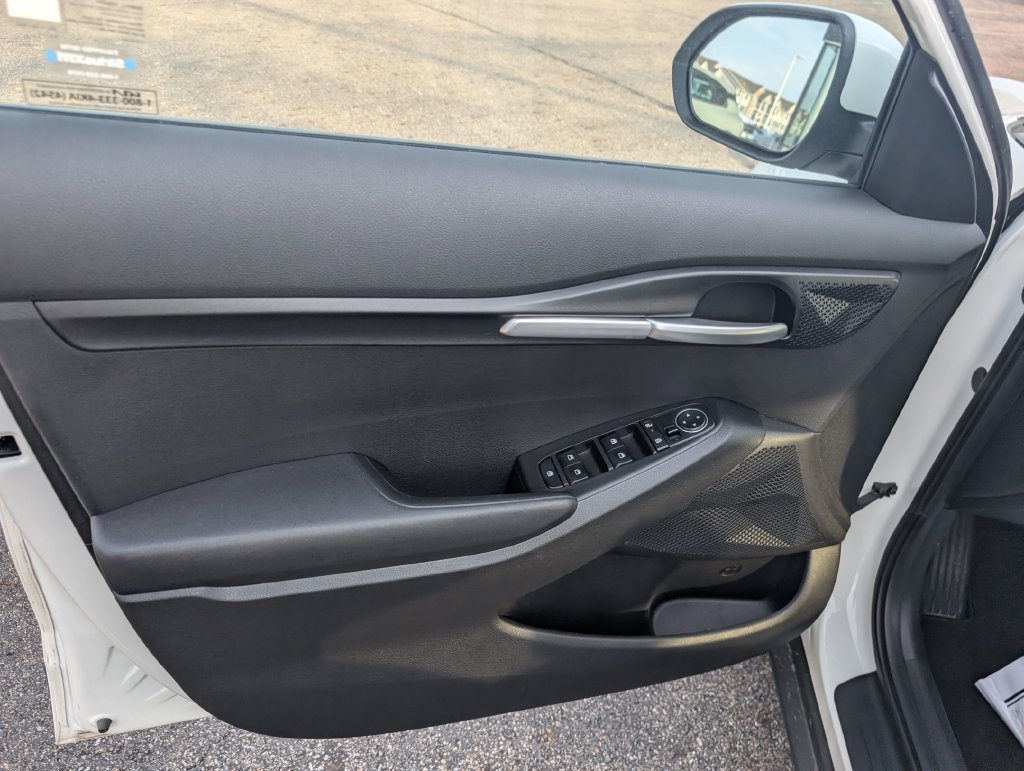 Used 2024 Kia Seltos LX AWD/4WD image 11