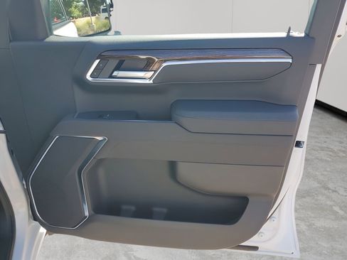 New 2026 GMC Sierra 1500 Elevation image 13