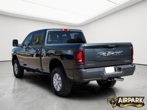 New 2026 RAM 3500 Big Horn AWD/4WD image 6