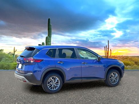 Used 2023 Nissan Rogue S FWD image 5