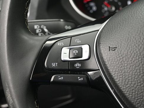 Used 2021 Volkswagen Tiguan SE AWD/4WD image 15