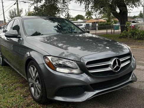 Used 2017 Mercedes-Benz C 300 Sedan image 4