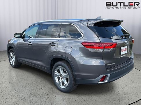Used 2018 Toyota Highlander Limited FWD image 4