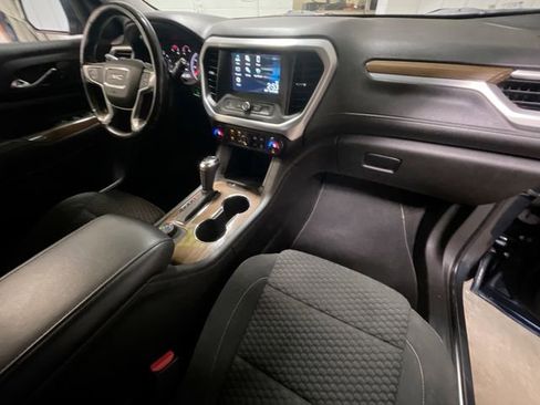Used 2019 GMC Acadia SLE image 29