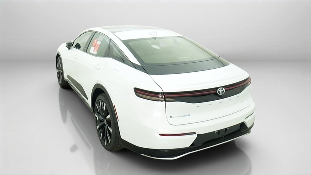 New 2027 Toyota Crown Platinum AWD/4WD image 13
