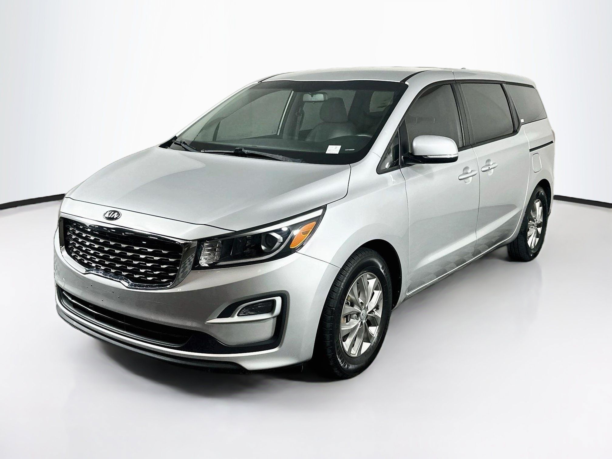 Used 2020 Kia Sedona LX FWD image 3