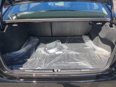 New 2025 Subaru Legacy Limited w/ Popular Package #3 image 9