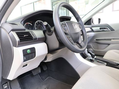 Used 2013 Honda Accord LX image 36