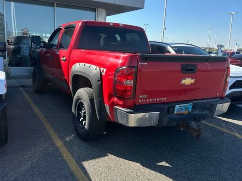 Used 2011 Chevrolet Silverado 1500 LT w/ All-Star Edition AWD/4WD image 4