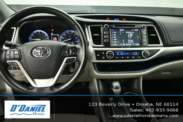 Used 2019 Toyota Highlander XLE w/ Protection Package #3 AWD/4WD image 26