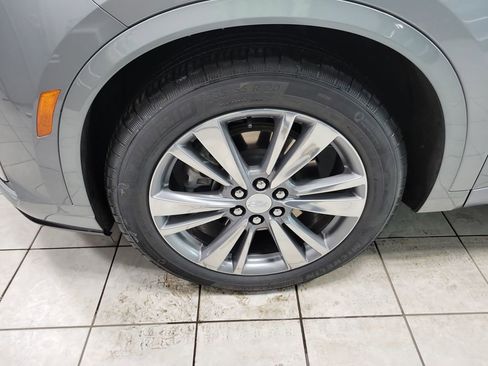 Used 2025 Cadillac XT6 Premium Luxury image 37