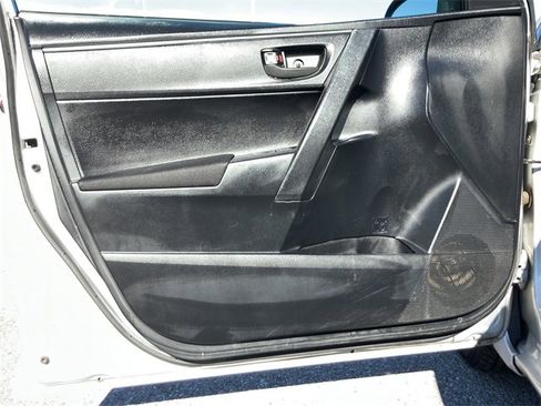 Used 2014 Toyota Corolla L image 27