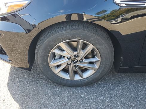 Certified 2020 Kia Optima LX image 35