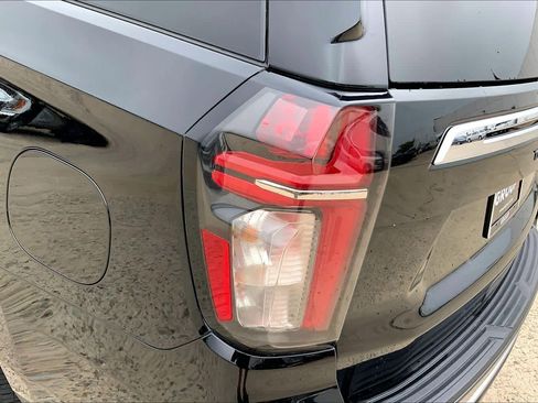 Used 2023 Chevrolet Tahoe LT w/ Luxury Package RWD image 29