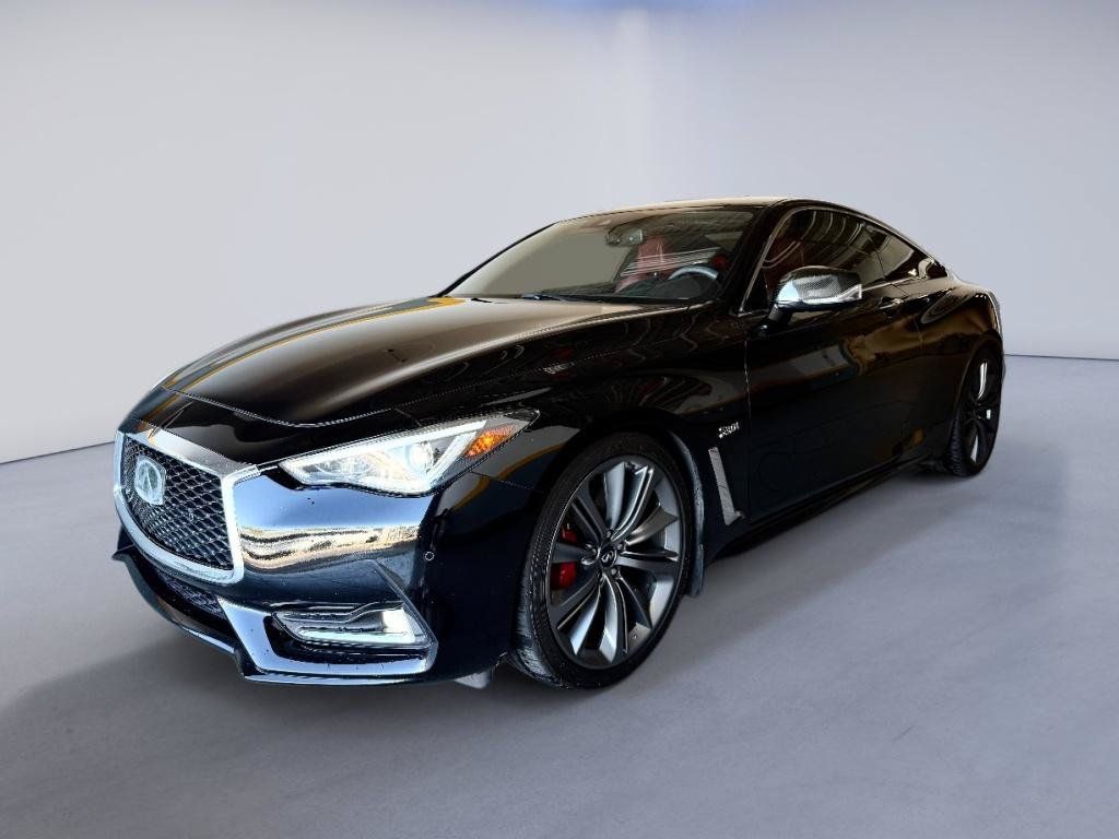 Used 2018 INFINITI Q60 Red Sport 400 w/ Sensory Package 3.0T Sport RWD image 2
