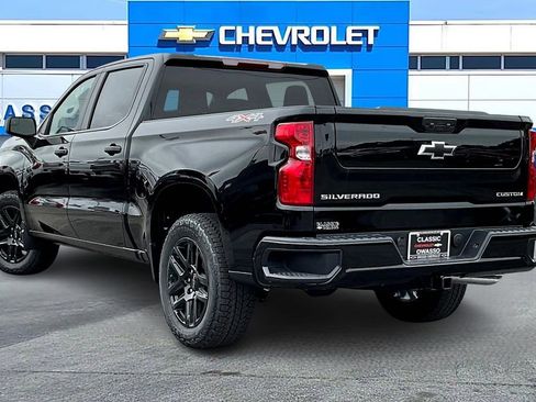 New 2026 Chevrolet Silverado 1500 Custom image 3