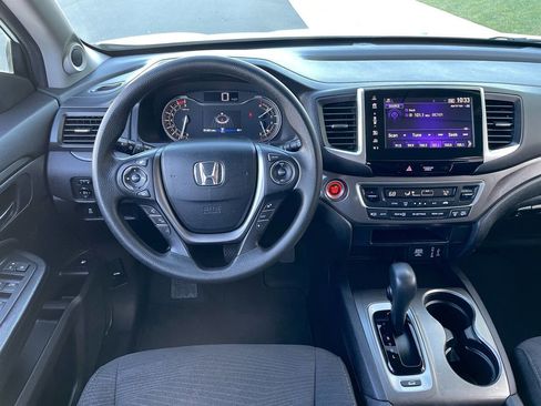 Used 2018 Honda Pilot EX image 17
