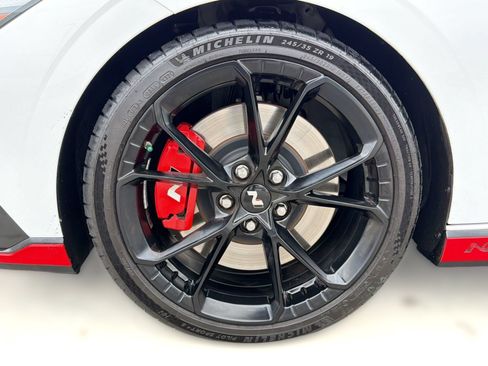 Used 2025 Hyundai Elantra N FWD image 12