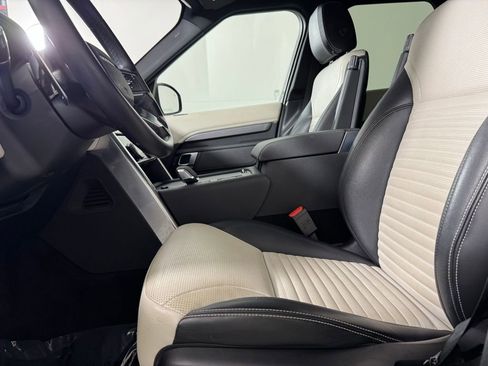 Used 2021 Land Rover Discovery S R-Dynamic image 12