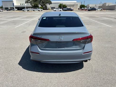 Used 2024 Honda Civic Sport image 4
