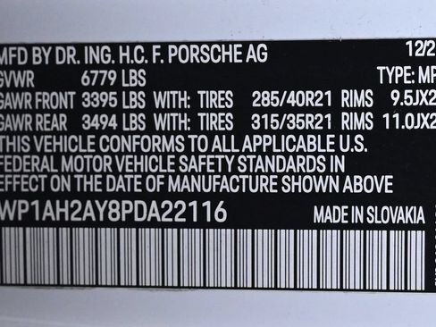 Certified 2023 Porsche Cayenne Turbo S AWD/4WD image 31