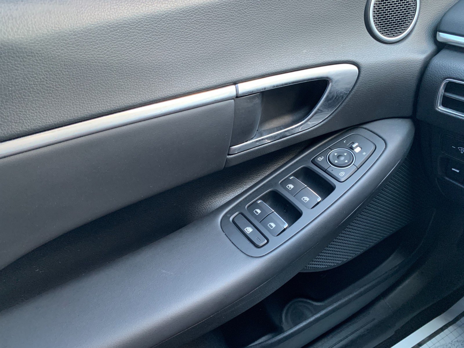 Used 2023 Hyundai Sonata SEL FWD image 13
