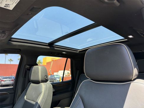 Used 2022 Chevrolet Tahoe Premier AWD/4WD image 41