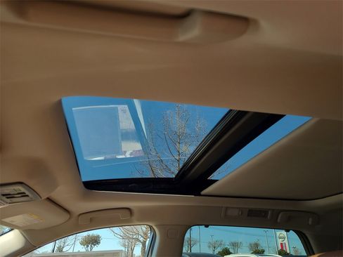 New 2026 Nissan Pathfinder Platinum image 17