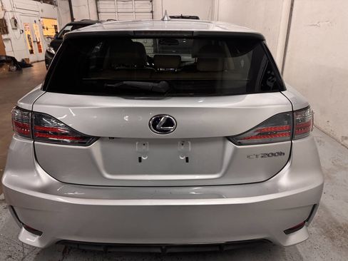 Used 2015 Lexus CT 200h image 8