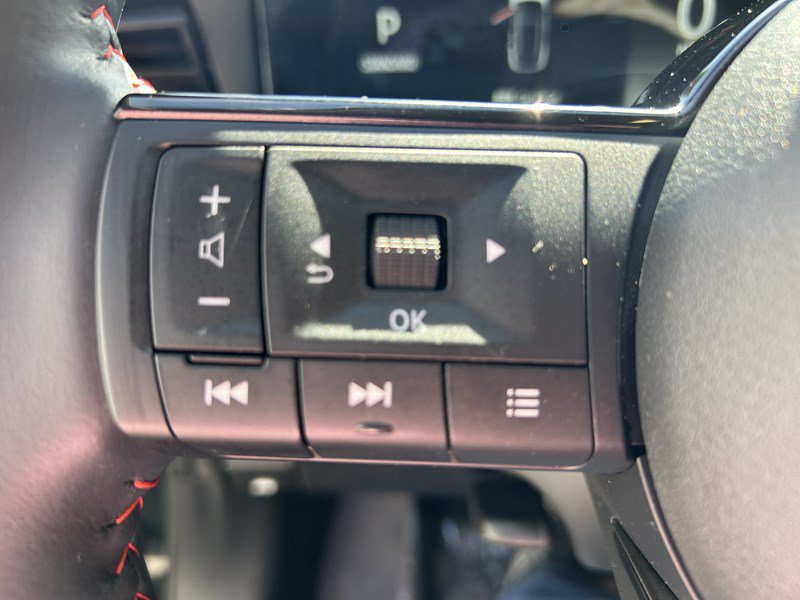 Used 2026 Nissan Kicks SR w/ Cold Weather Package AWD/4WD image 11