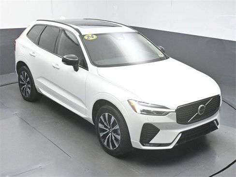 Certified 2024 Volvo XC60 B5 Core image 43