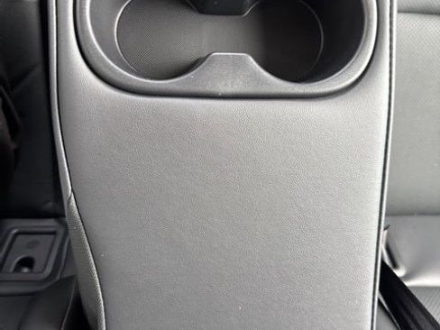 Used 2025 Toyota Prius XLE image 15