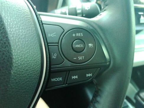 Used 2022 Toyota Corolla SE image 33