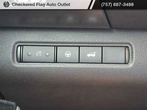 Used 2024 Nissan Pathfinder SL FWD image 24