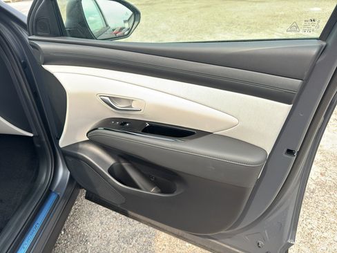New 2025 Hyundai Tucson Limited AWD/4WD image 18