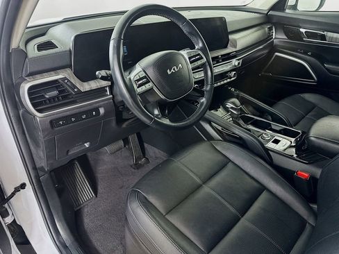 Certified 2023 Kia Telluride EX w/ EX Captain's Chair Package AWD/4WD image 24