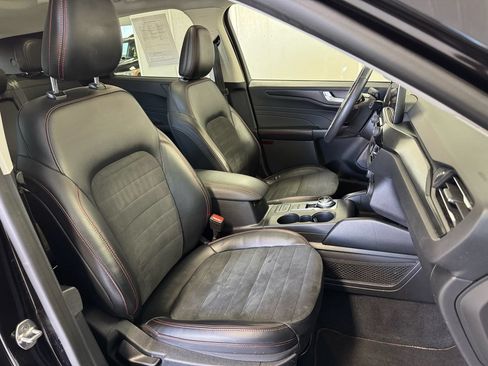 Used 2021 Ford Escape SEL w/ SEL Stealth AWD Package image 30