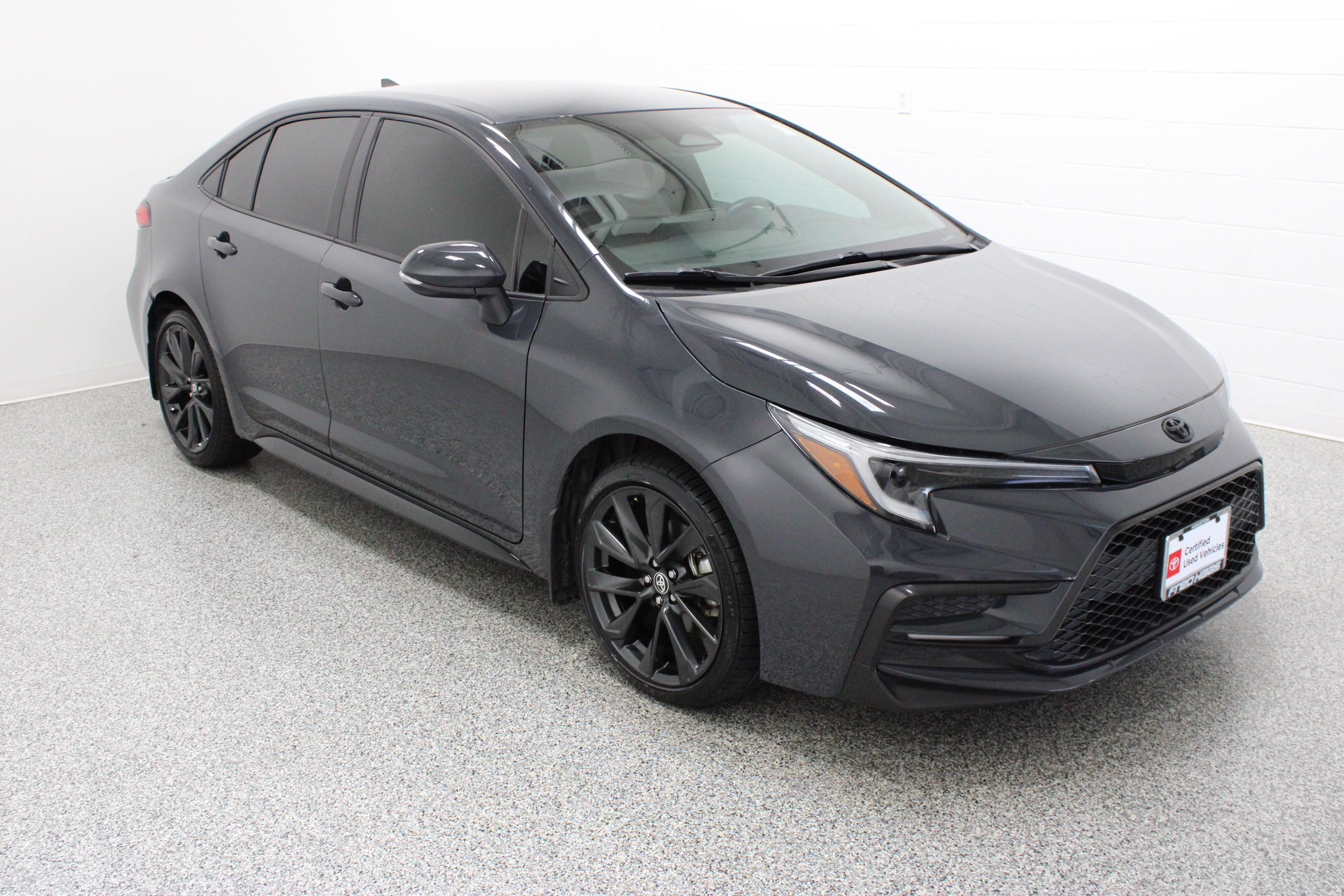 Used 2025 Toyota Corolla SE FWD image 4