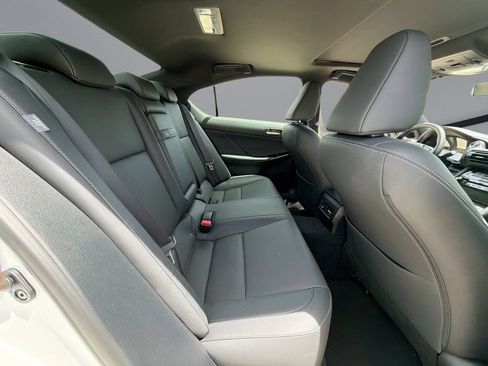 Used 2025 Lexus IS 350 F Sport RWD image 17