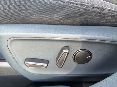 Certified 2025 Ford Maverick XLT w/ XLT Luxury Package image 22