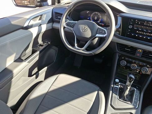 Certified 2024 Volkswagen Taos SE w/ Black Wheel Package image 14