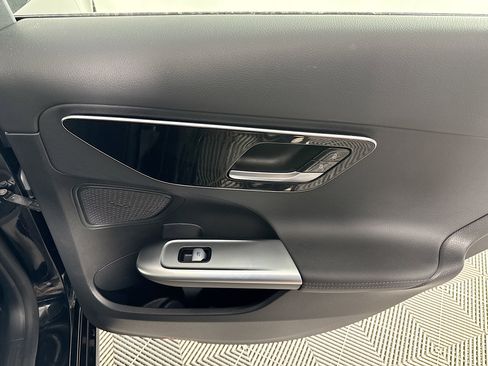 Used 2024 Mercedes-Benz C 300 Sedan image 26