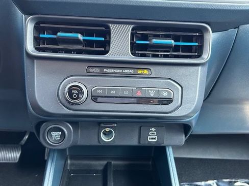 Used 2025 Ford Maverick Lobo AWD/4WD image 26