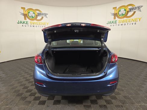 Used 2018 MAZDA MAZDA3 Sport w/ Preferred Equipment Package image 31