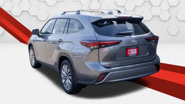 New 2026 Toyota Highlander Platinum AWD/4WD image 3