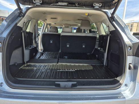 Used 2023 Toyota Highlander XLE AWD/4WD image 20