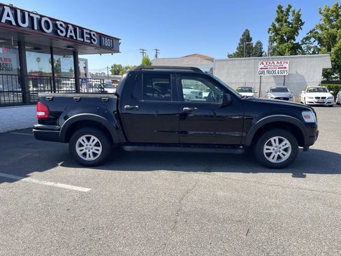 Used 2007 Ford Explorer Sport Trac XLT image 2