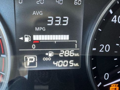 Used 2024 Nissan Kicks S image 15